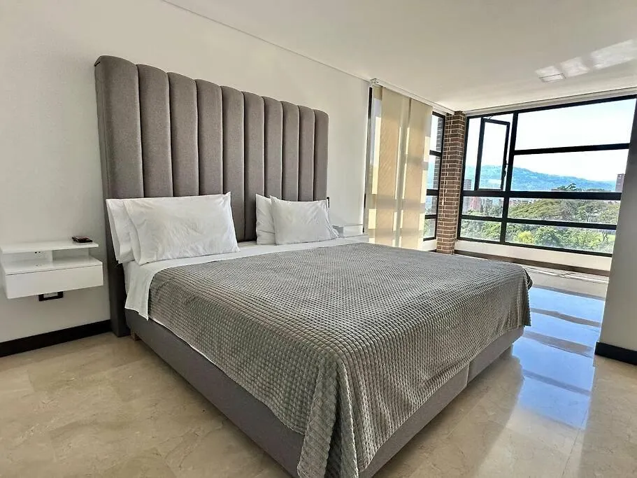 302 Spacious Apartment Nice View In El Poblado location