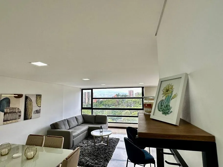 302 Spacious Apartment Nice View In El Poblado Медельин Колумбия